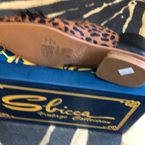 Animal print  Shoe sz 7 - Picture 3 of 3